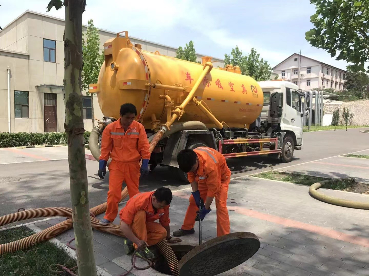 丰南化粪池清理与5-8吨吸粪车施工效率分析